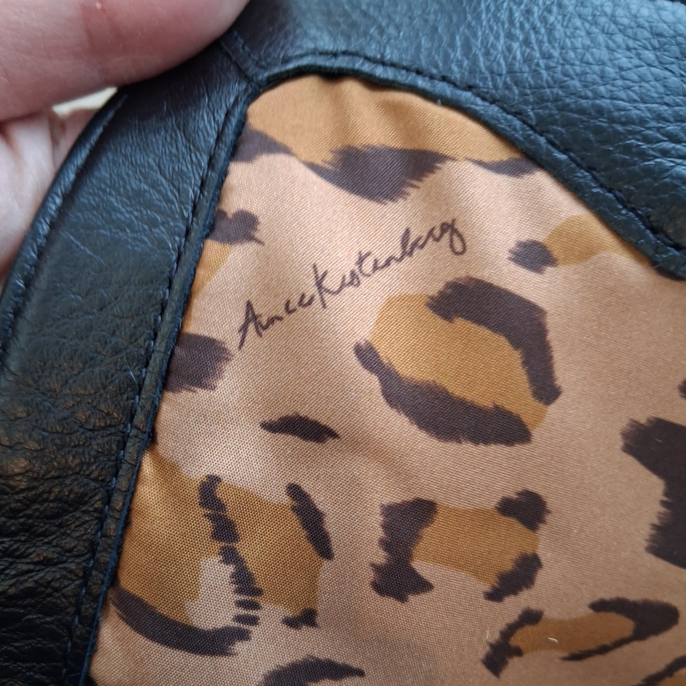 Aimee Kestenberg Leopard Print Crossbody Bag - Picture 10 of 12